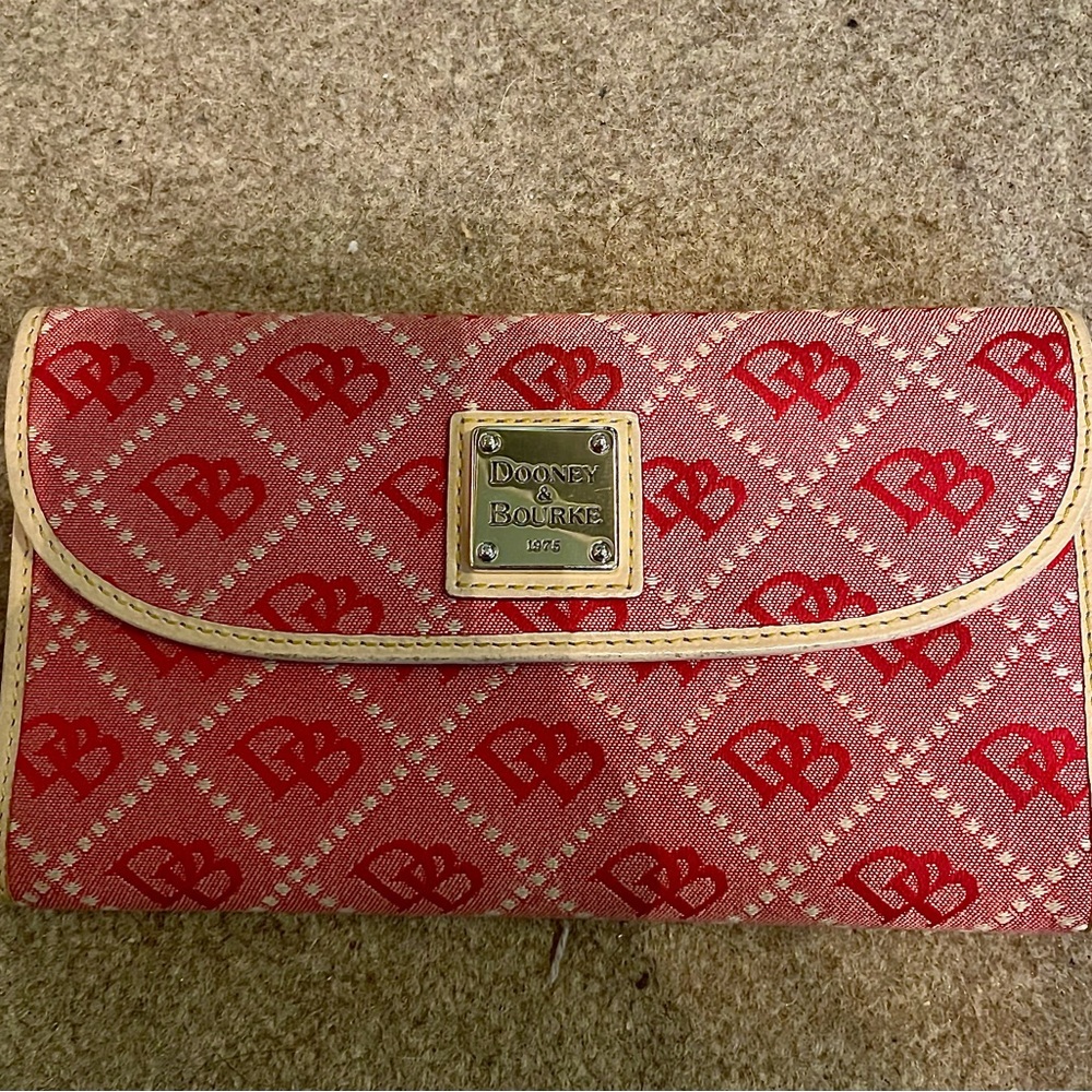 Dooney & Bourke Checkbook Wallet